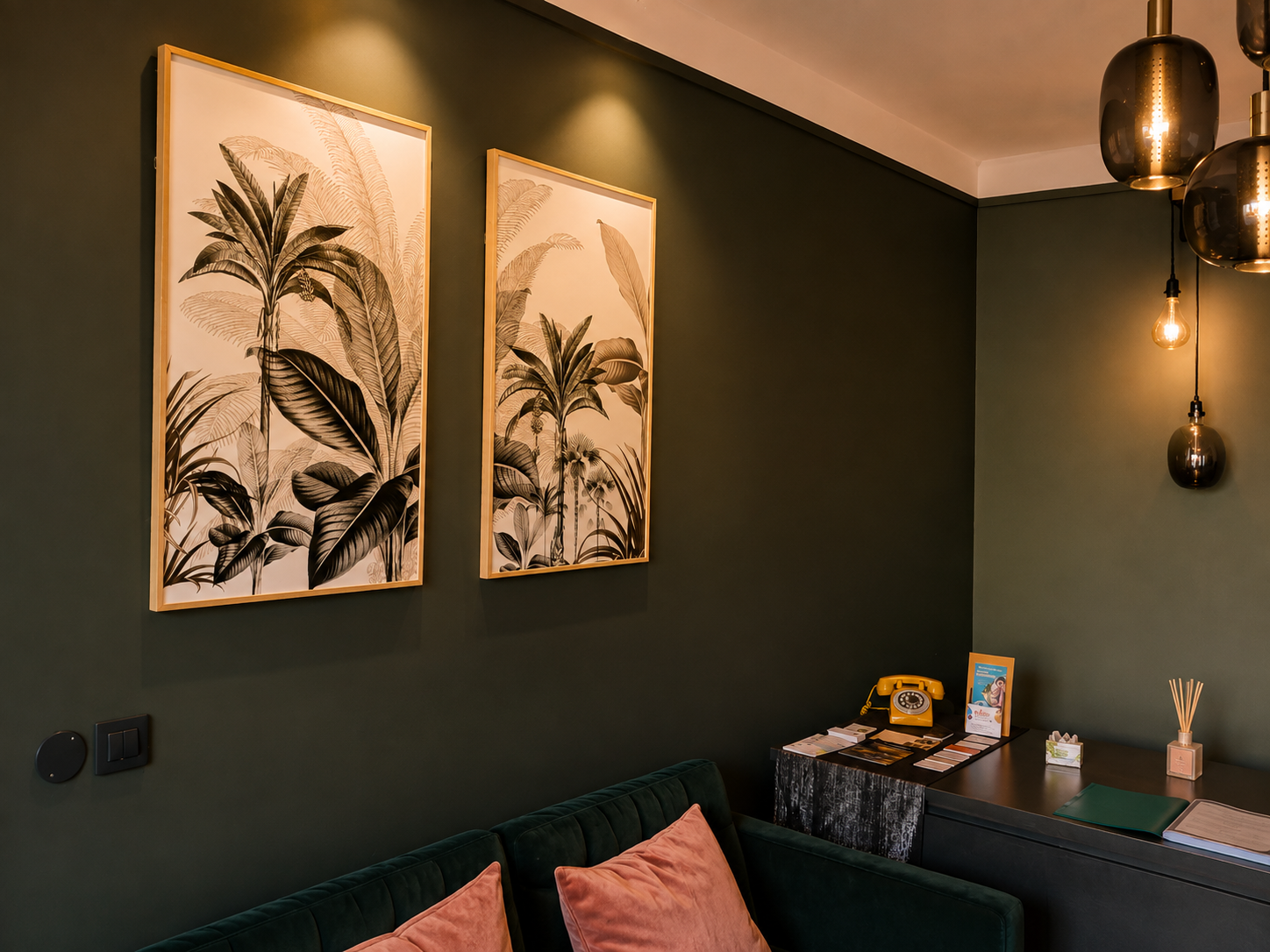 Salon d'accueil du cabinet, Centre Epione à Cannes